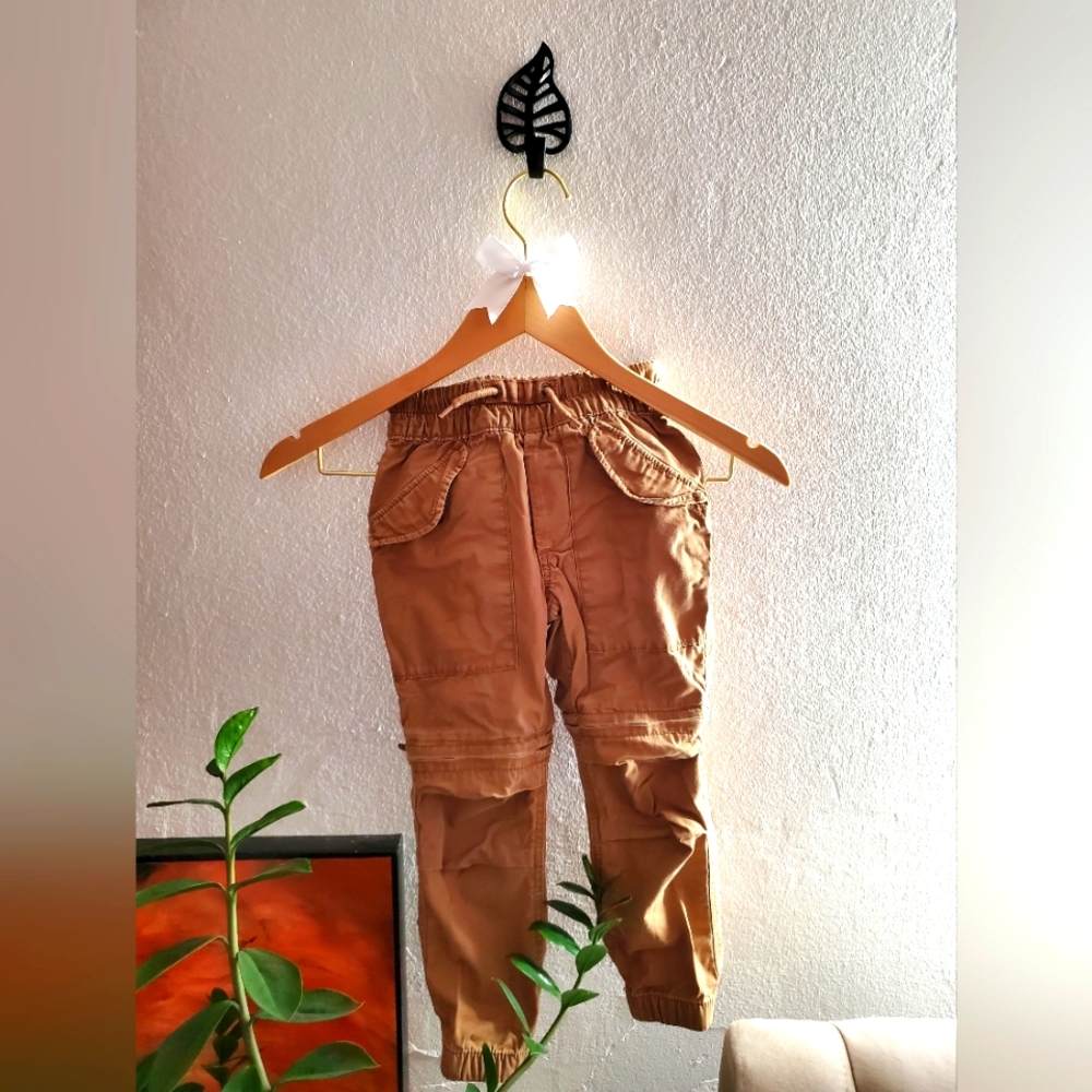 Gap convertible khakis, XS, boys (fits like 5T)